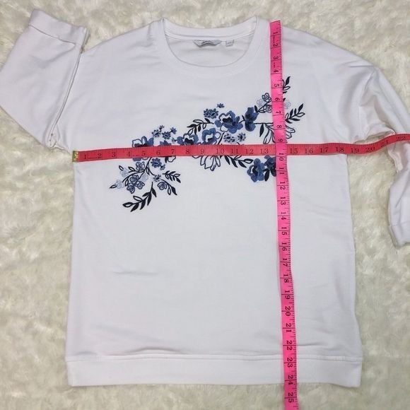 Reitmans Embroidered Floral Blouse - Picture 6 of 7